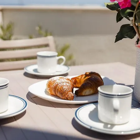 Penthouse Seaviews Hot Tub By Homely * Mellieħa