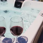 Penthouse Seaviews Hot Tub By Homely شقة