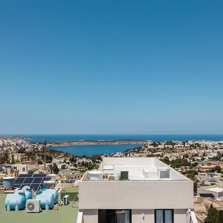 Lejlighed Penthouse Seaviews Hot Tub By Homely *
