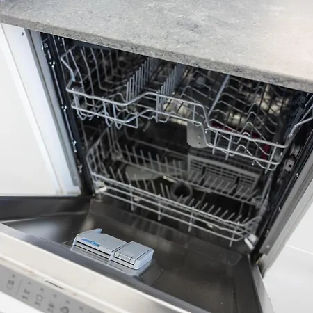 Penthouse Seaviews Hot Tub By Homely Apartment *