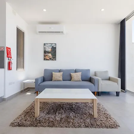 Penthouse Seaviews Hot Tub By Homely شقة المليحة