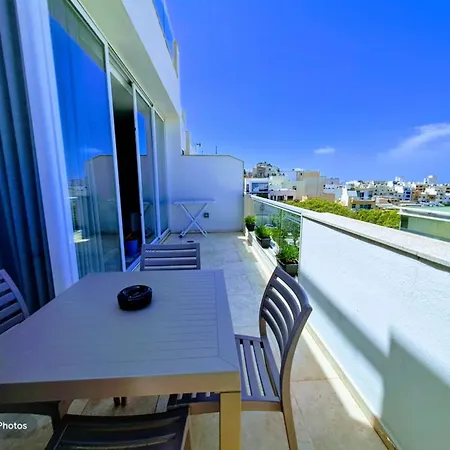 Penthouse Seaviews Hot Tub By Homely * Mellieħa