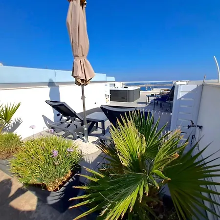Penthouse Seaviews Hot Tub By Homely Appartement *