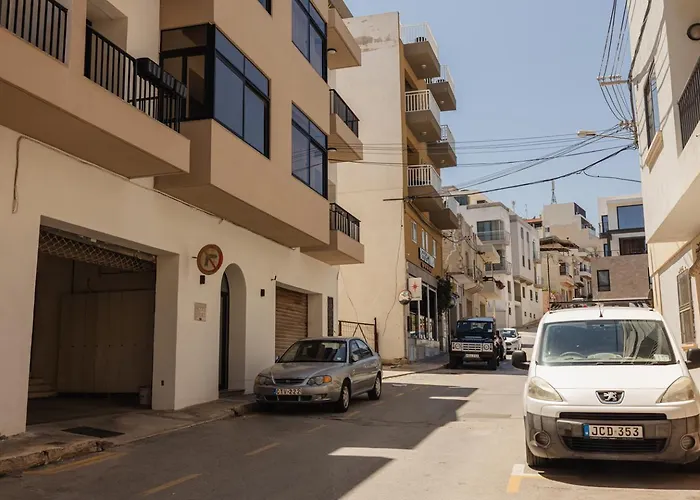 Penthouse Seaviews Hot Tub By Homely