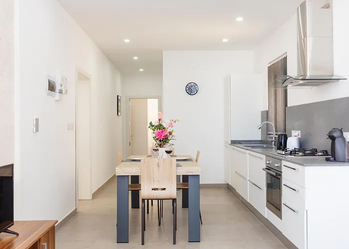 Penthouse Seaviews Hot Tub By Homely شقة *