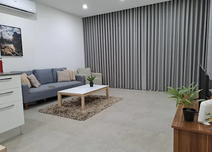 شقة Penthouse Seaviews Hot Tub By Homely